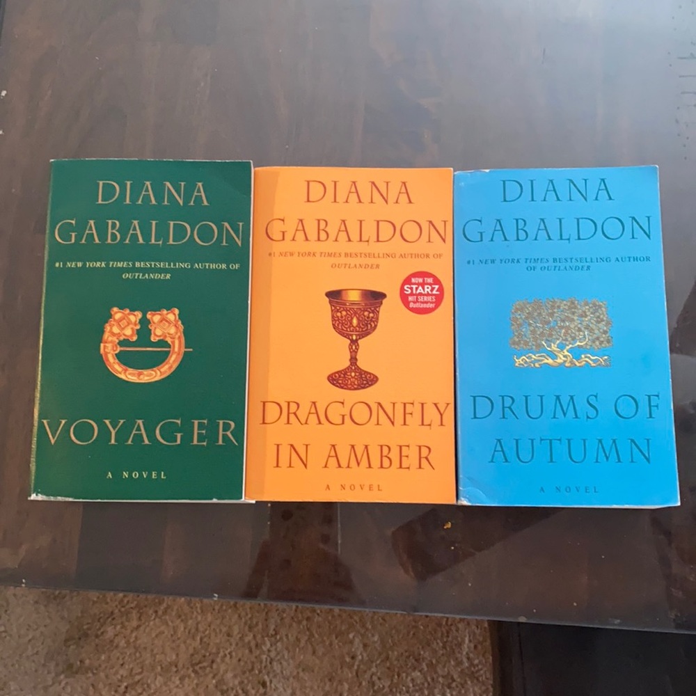 Diana Gabaldon Outlander Books 2 3 4 set